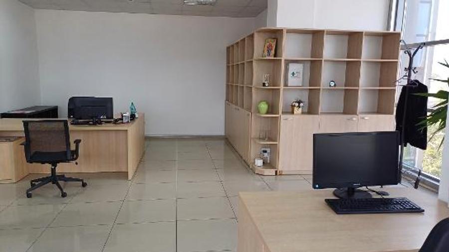 UNIVERSITATE SPATIU PTR BIROURI ETAJ 3 PRET 3100 EURO