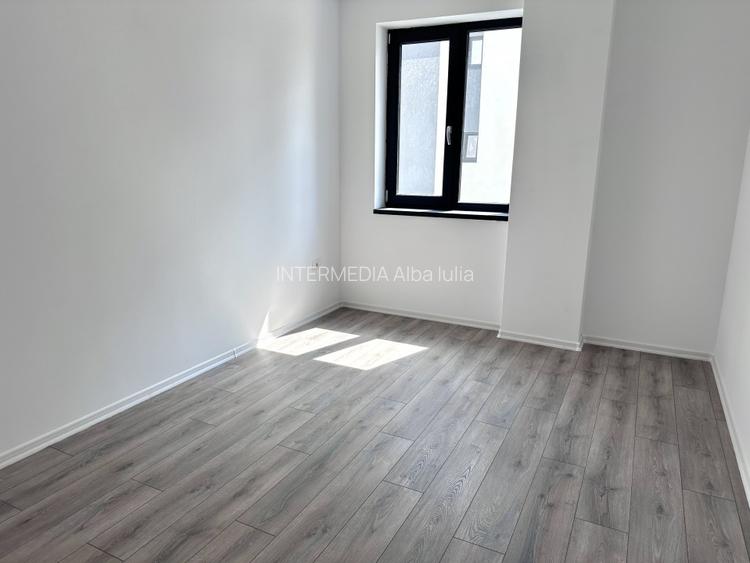Apartament 3 camere  | 1 Baie | 1 Balcon | 61 mp. | Bloc NOU | Lift  | Central I - 2