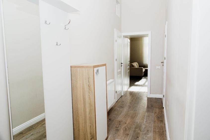 AP, LUX , COMPLET RENOVAT, 5 Minute de Catedrala , 0% Comision