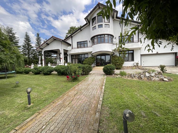 Vilă  cu Vedere si acces  la Lac Snagov–  visul tău din Izvorani
