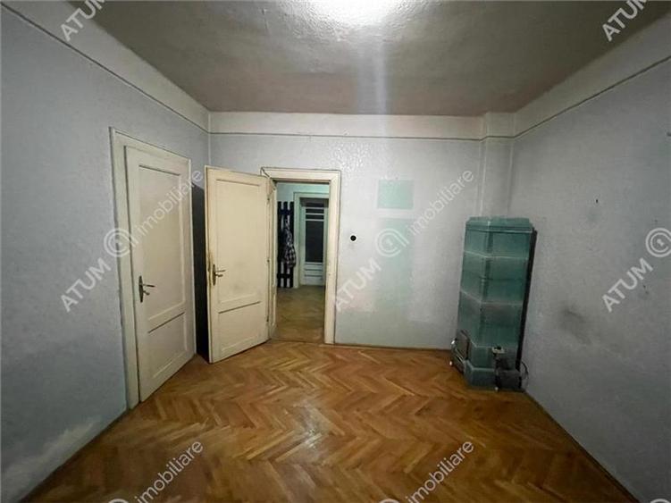 Apartament cu 4 camere 420 mp teren si garaj in Sub Arini Sibiu