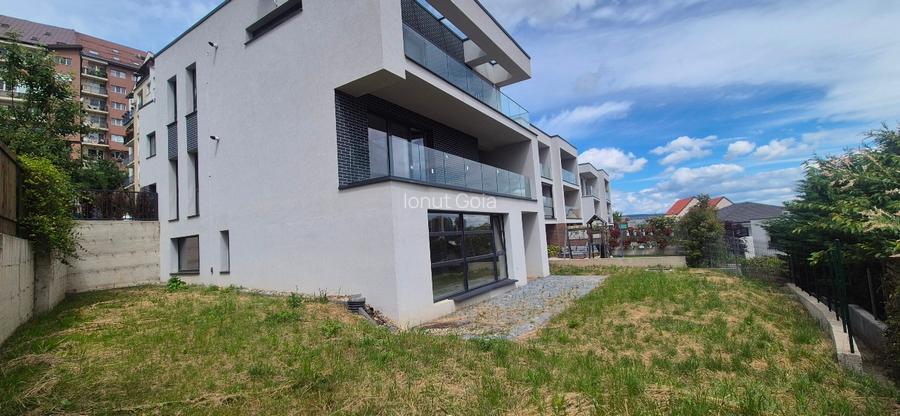 APARTAMENT CU GRADINA IN VILA CU DOUA APARTAMENTE - 3