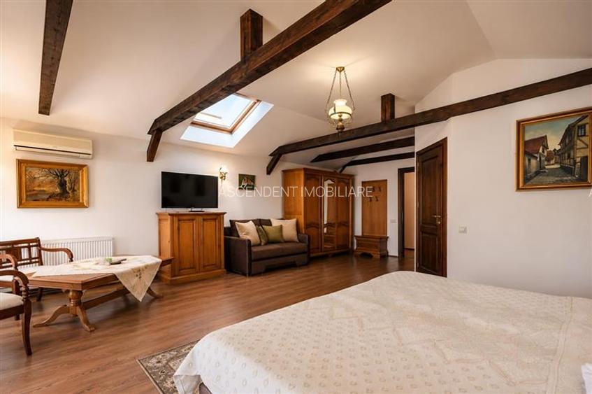 Hotel 3* + Pensiune 4*, piscina, teren tenis, 6.200mp parc privat +, Sanpetru, B - 12