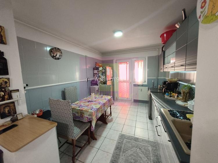 Apartament spațios de 4 camere bl 1982 Berceni etajul 8 bloc anvelopat - 17