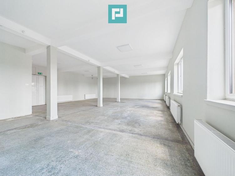 Clădire P+E cu parcare si platformă betonată 700mp