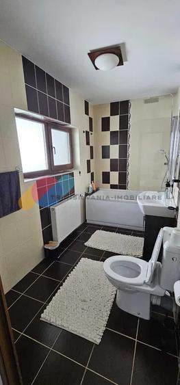 Casa 165 mp, 3 dormitoare, curte, zona Voronet