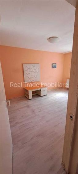 Apartament 3 camere decomandat etajul 1 Astra