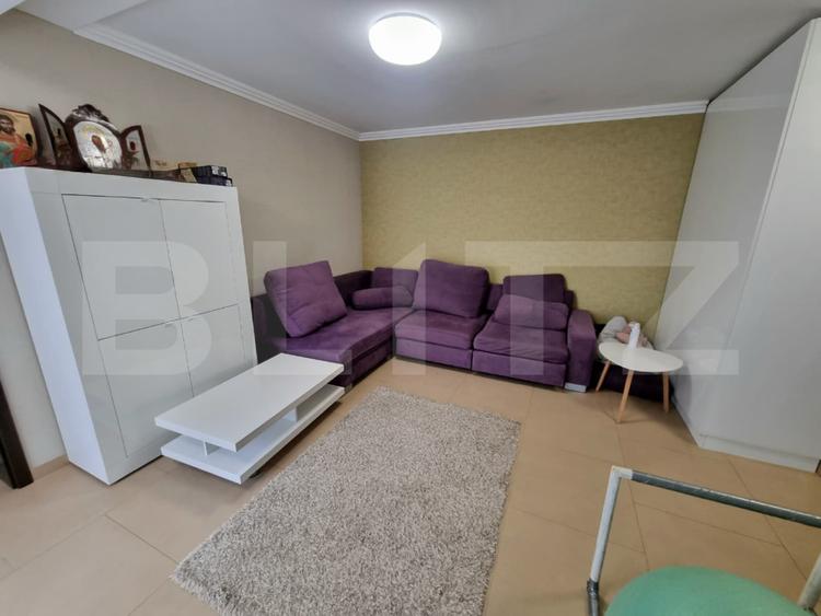 Apartament de vanzare, cu 3 Camere, semidecomandat, 120mp, Tudor Vladimirescu