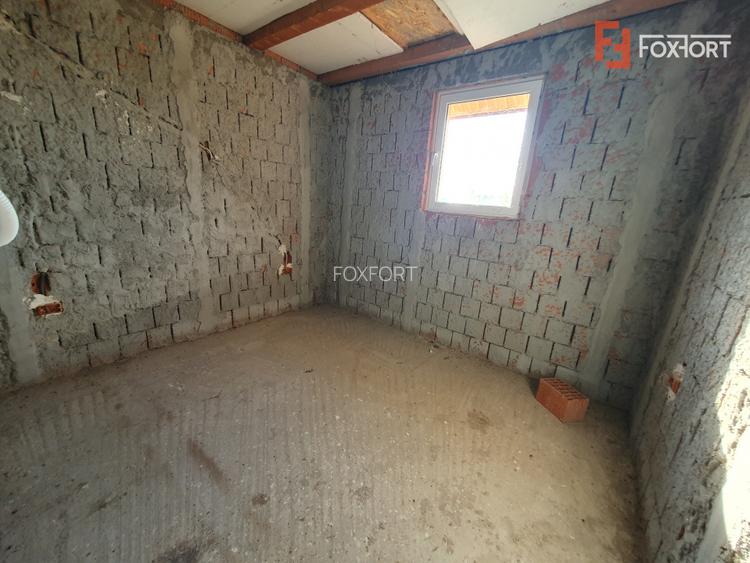 Casa individuala cu 5 camere si 2 bai, Central - Jebel - 19