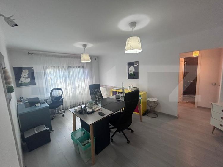 Apartament cu 4 camere, decomandat, etaj 1, 84,45 mp, zona Sara
