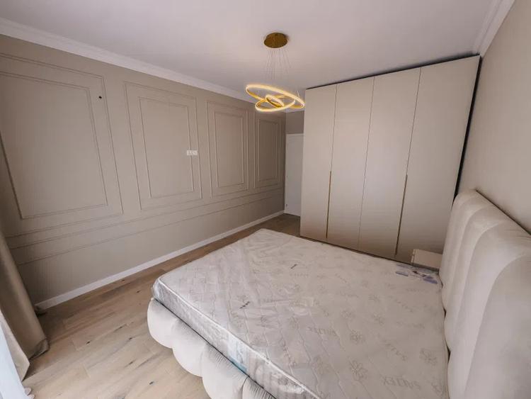 3 camere Vila | Pipera - The Village | Curte 45 mp + Loc de parcare