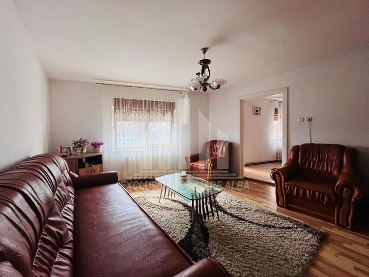 Apartament cu 3 camere | De inchiriat | 60 mp | Mobilat | Tolstoi