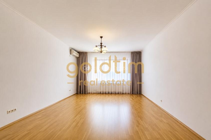 NOU!!!SUPERB/ VILA INDIVIDUALA/GARAJ/ CURTE GENEROASA/GRDINA MATURA/BANEASA - 41
