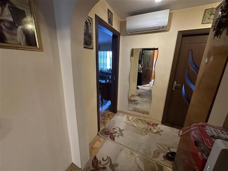 Mobilat si utilat cu 2 bai si 2 balcoane