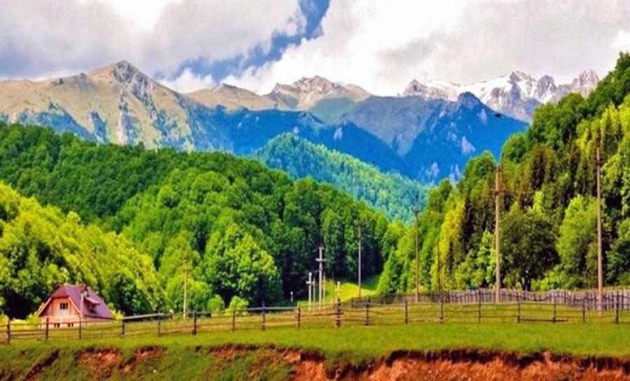 Complex turistic in stațiune montană