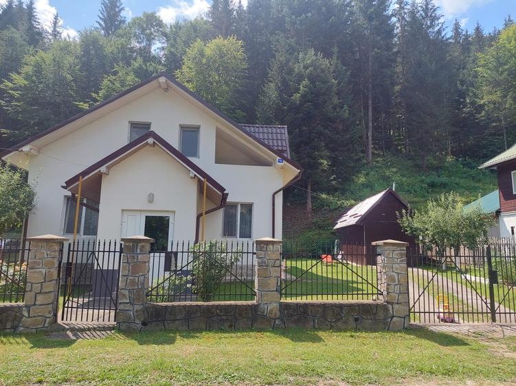 Casa de vanzare Izvoru Muntelui (Judetul NEAMT)