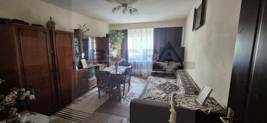Apartament 2 camere, 50 mp + balcon, etaj intermediar, zona Plopilor