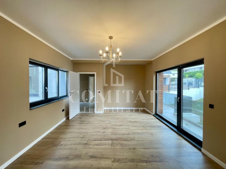Casa individuală| panoramă | 930 teren | zonă de case și vile