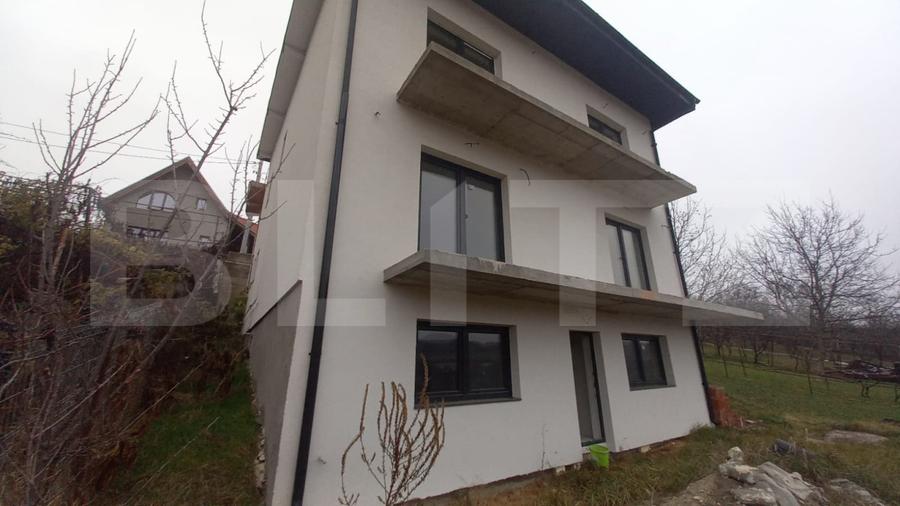 Oportunitate ! Casa individuala 240 mp utili , panorama, zona centrala Baciu !
