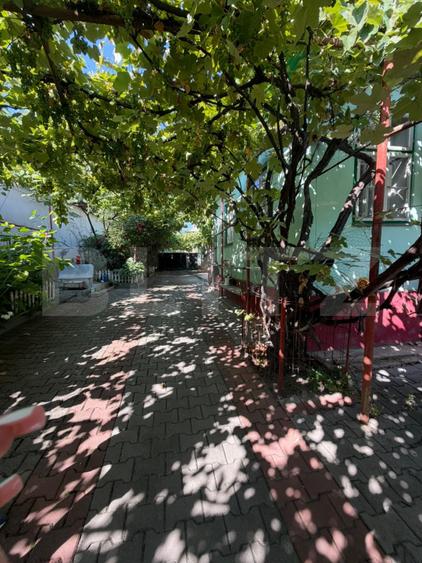 Casă de vânzare, 253 mp, zona Central