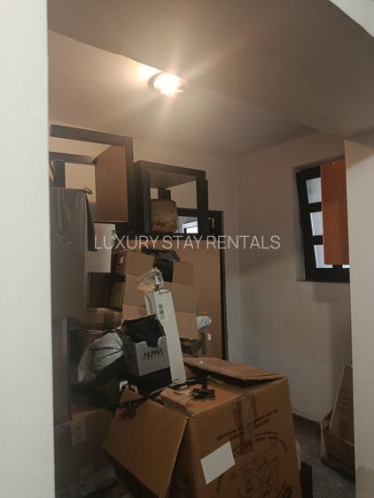 Apartament în vilă de vânzare – demisol înalt, intrare separată - 2