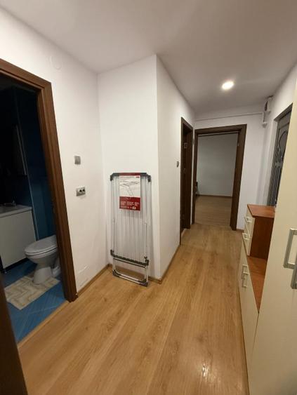 2 Camere de vanzare Nicolina