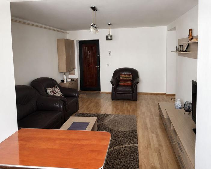 Apartament de închiriat 3 camere, 63mp utili, mobilat, utilat, Cetate