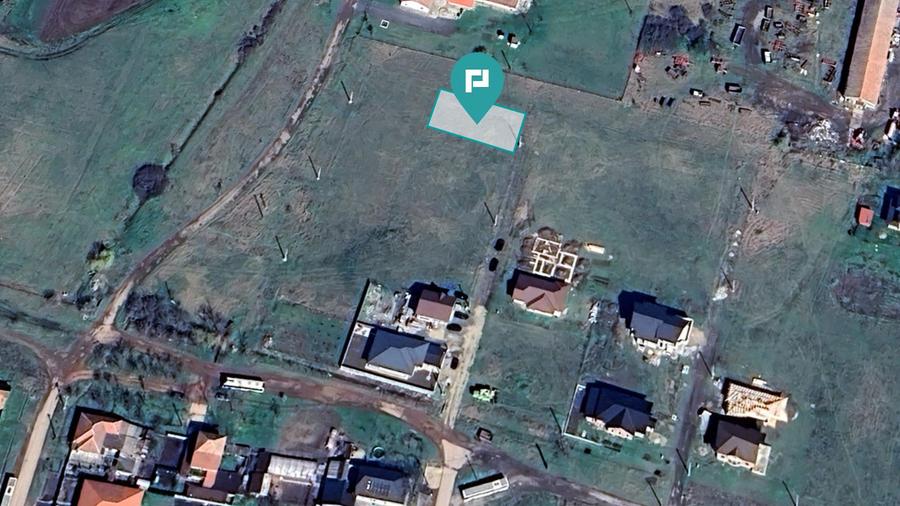 Loc de casa de 512mp în Livada