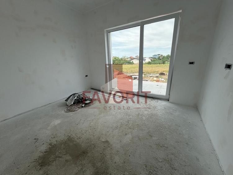 Triplex in Sacalaz | Finisaje premium | 3 camere | Asfalt | 2 terase