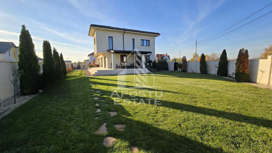 Casa individuala de vanzare cu 5 camere, 3 bai si garaj, Sag, Timis
