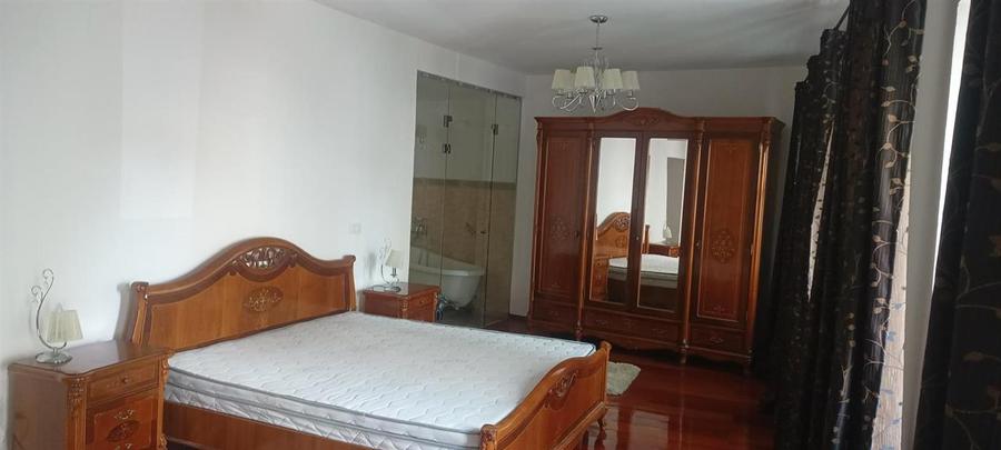 Apartament 2 camere pivnita zona Ultracentrala