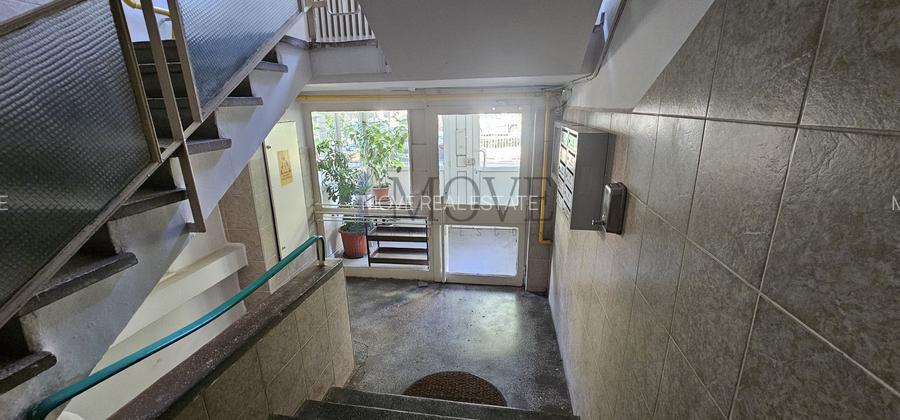Apartament de 4 camere decomandate - Aleea Costinesti - 31
