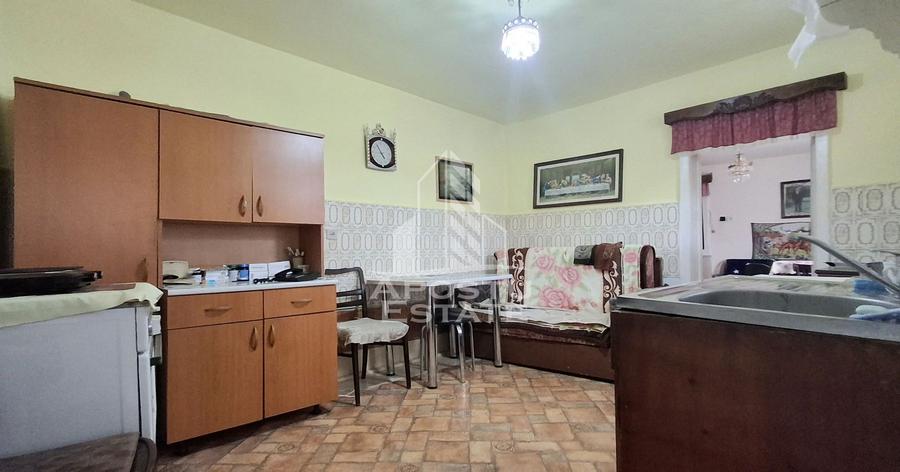 Casa 4 camere,Teren 360 mp Micalaca Garaj, Gradin