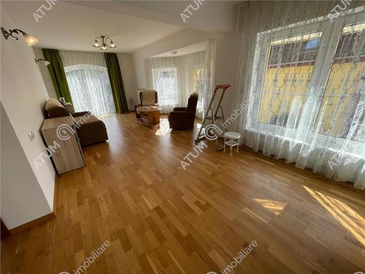 Casa cu 8 camere si 800 mp curte in zona Calea Poplacii Sibiu