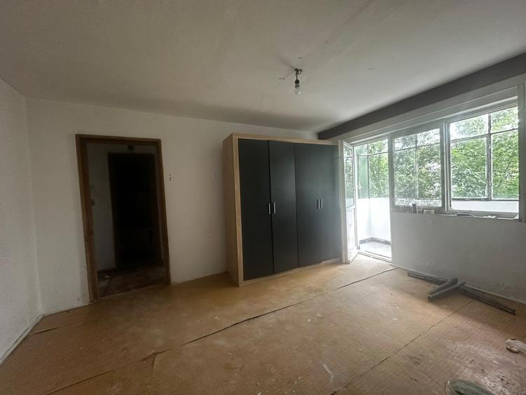 Etaj 2 - Apartament 3 camere confort 2, zona Viziru 1.