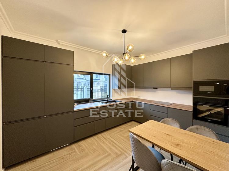 Jumatate de duplex cu 4 camere de vanzare, Dumbravita Timis