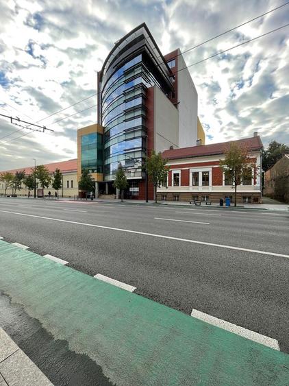 Maestro Business Center
