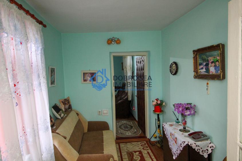 ZONA CENTRALA-CASA 3 CAMERE,SUPRAFATA UTILA 125MP, TEREN 235 MP.