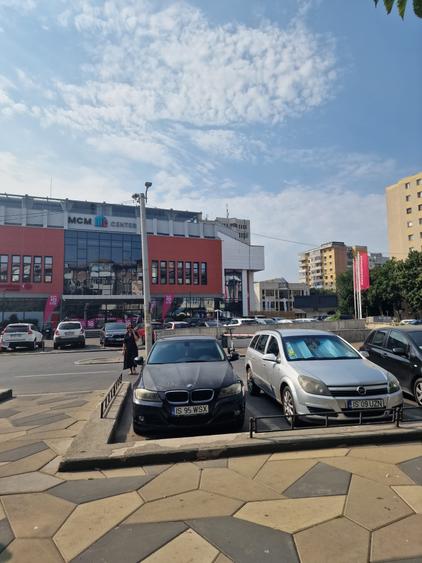 Aleea Cu Castani-Hala Centrala-Etaj 2