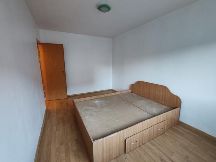 Apartament 2 camere liber la vanzare zona Racadau