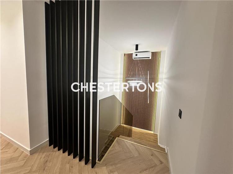 Vila lux +300mp teren , Domnesti