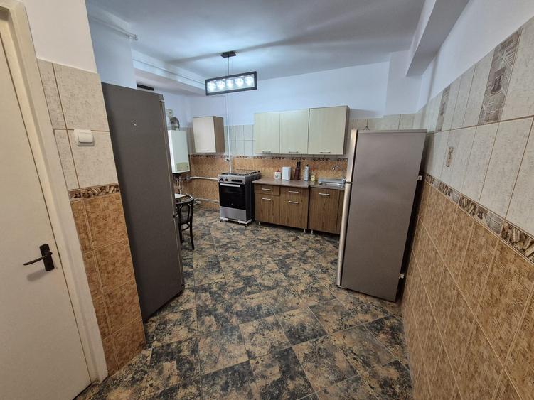 Calea Victoriei inchiriere apartament de 3 camere Piata Sfintii Voievozi
