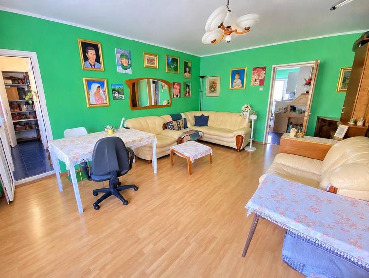 Vanzare 3 camere, 73 mp, etaj 2/8, centrală, 2 AC, parcare, 13 Septembrie