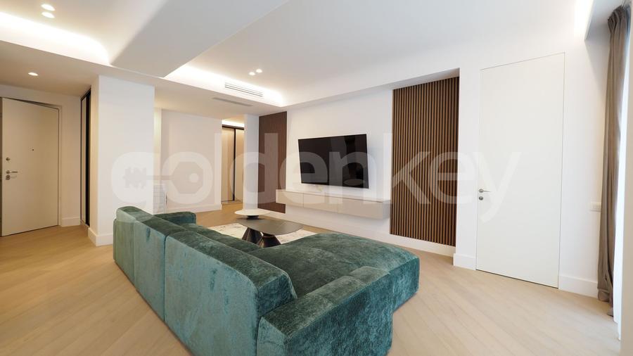 Apartament penthouse cu 4 camere langa Cambridge School