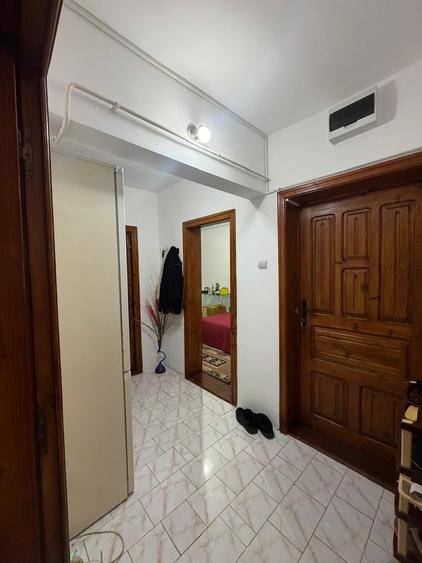 Apartament 3 camere parter mobilat, zona Paco Sud.