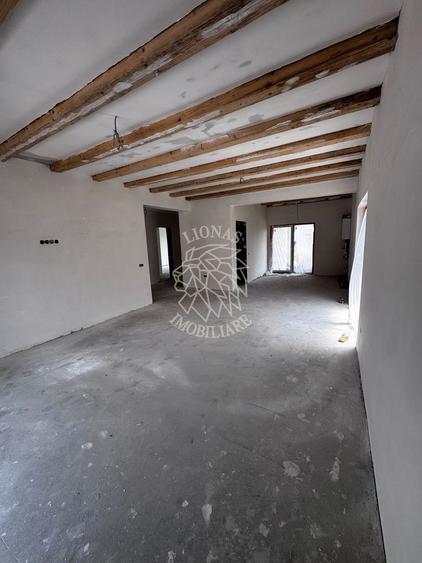 Casa Finisata 4 camere 120 mp-teren 600 mp-pod mansardabil-Aerodrom