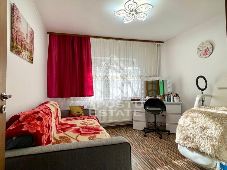 Apartament cu 3 camere,2 bai,semidecomadat,centrala proprie, Girocului