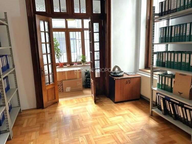 Vila cu arhitectura Neoromaneasca si teren 600 mp - 5