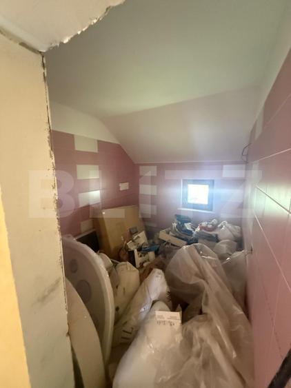 Casa cu etaj, 160 mp utili, 650 mp teren, Salcea
