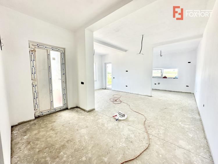 Duplex cu 3 camere si 2 bai - 76 mp utili - Bucovat